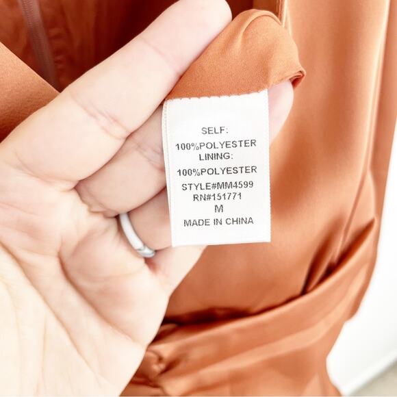 LE LIS No Flaws Here Asymmetrical Hem Romper in Rust Size Medium - Picture 6 of 7